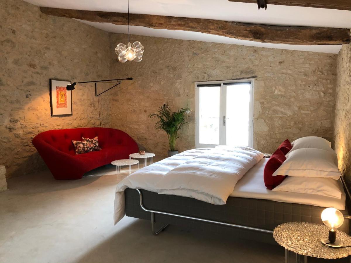 ベルヴェス・ド・カスティヨン Chez Henri Bed & Breakfast エクステリア 写真