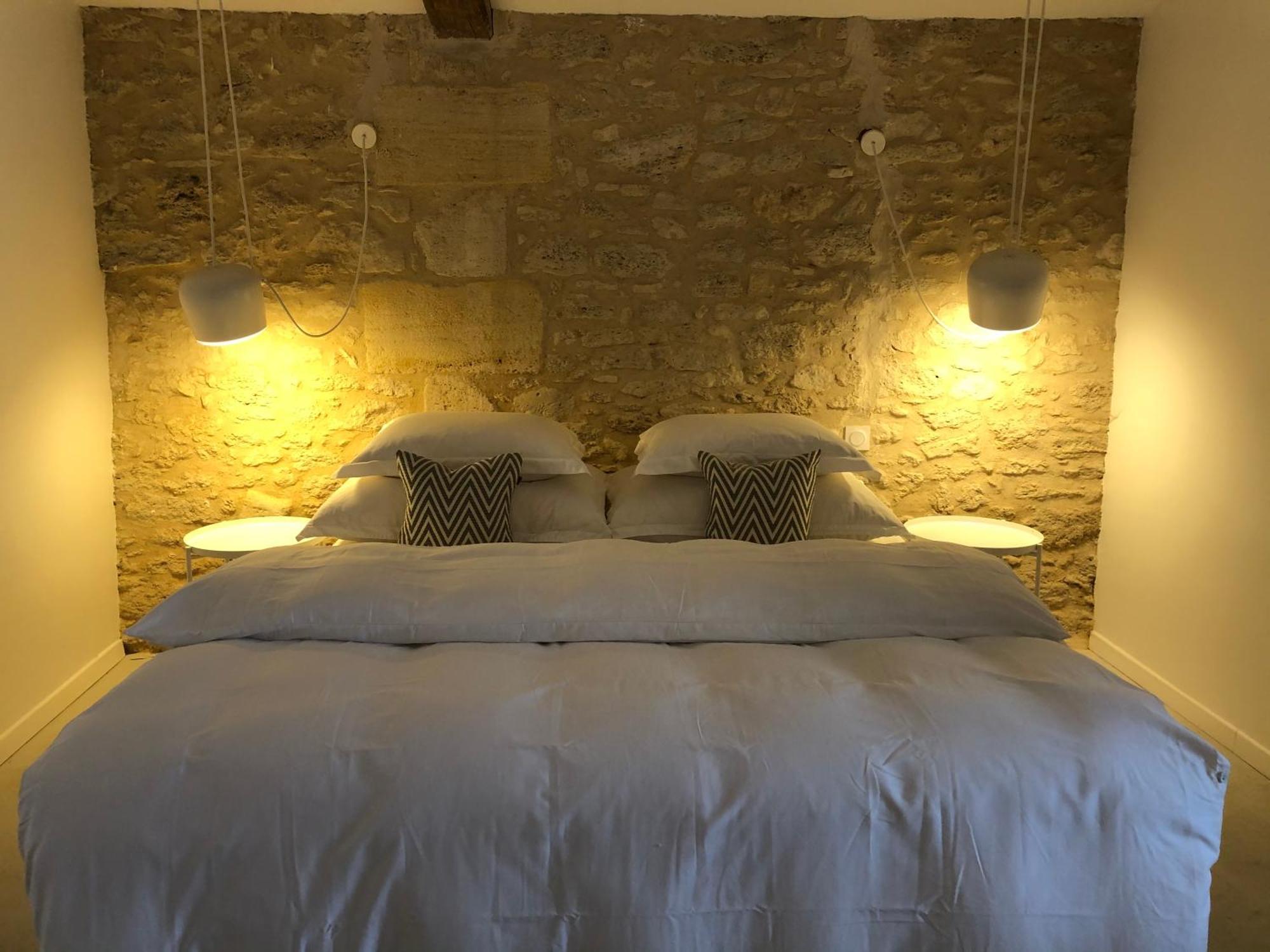 ベルヴェス・ド・カスティヨン Chez Henri Bed & Breakfast エクステリア 写真